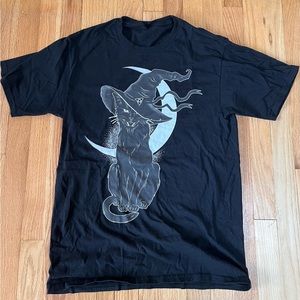 Witchy Cat t shirt Medium VGUC no tag